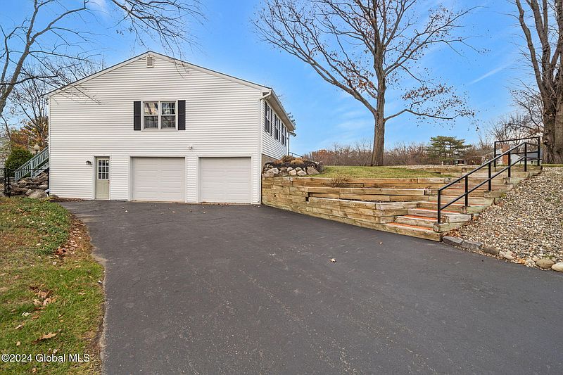 4th image of 132 Horizon View Drive