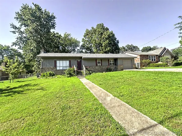 503 Joe Carroll St, Tahlequah, OK 74464