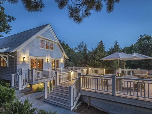 12493 Lakeview Rd, Bear Lake, MI 49614