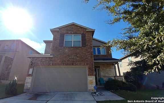 2nd image of 10438 Royal Est