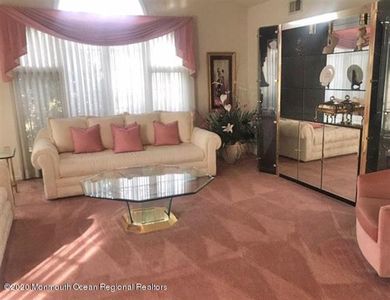 27 Caldwell Ter, Marlboro, NJ, 07746