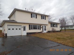 109 Echo Hill Dr, Rochester, NY 14609