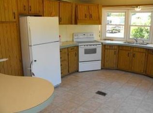 14 Park View Dr, Glocester, RI 02814