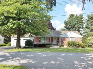 2159 Pineview Dr, Hollidaysburg, PA 16648