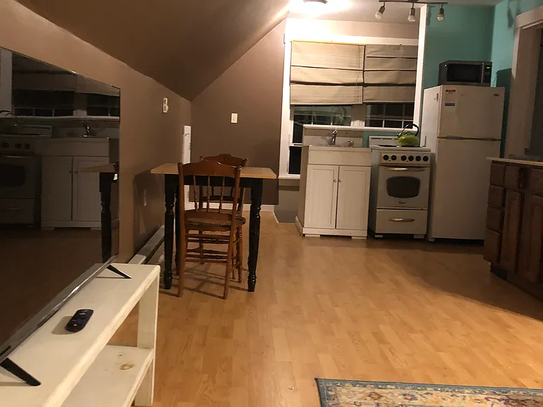 97 Mast Rd — Photo 2