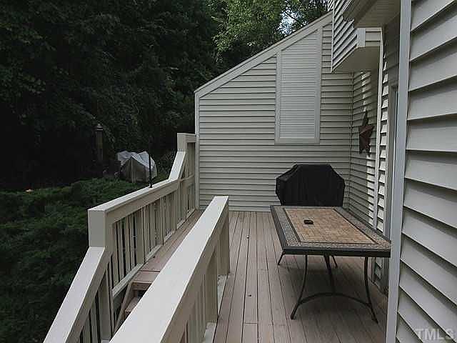 2nd image of 118 Woodglen Dr