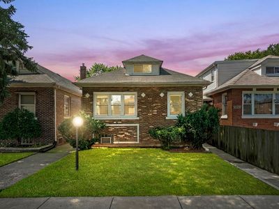 9132 S Saginaw Ave, Chicago, IL, 60617