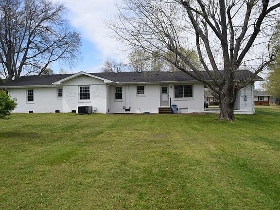 3rd image of 3011 Sheddan Dr