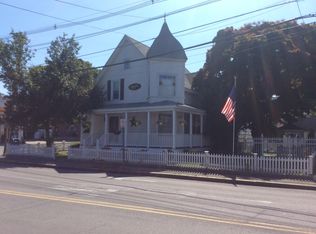 355 Essex St #2, Swampscott, MA 01907