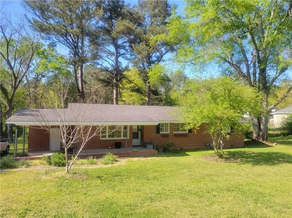 2314 Sandfort Rd, Phenix City, AL 36869