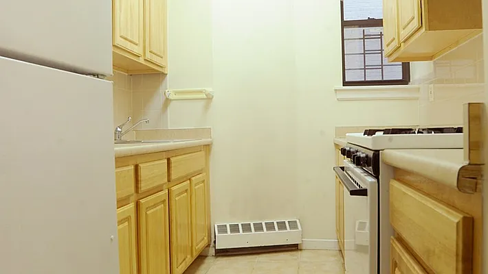 Sold by Park Property Advisors | media 6