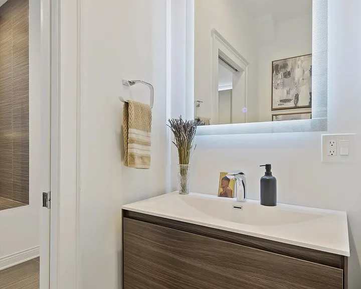2027 W Race Ave #2W — Photo 18