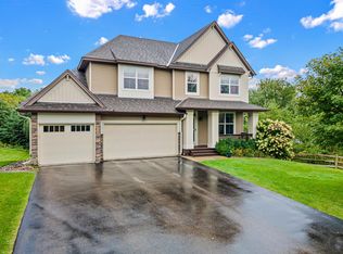 2244 Woodlyn Ridge Ct, Mound, MN 55364
