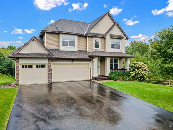 2244 Woodlyn Ridge Ct, Mound, MN 55364