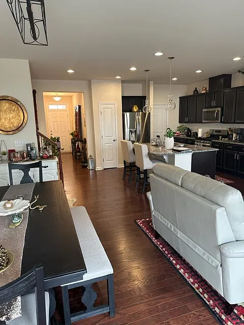 1 bed, 1.5 bath, 1824 sqft, $1,500 — Photo 4