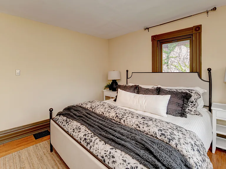 355 King Ave — Photo 32
