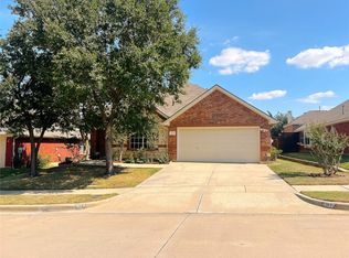 407 Renee Dr, Euless, TX 76040