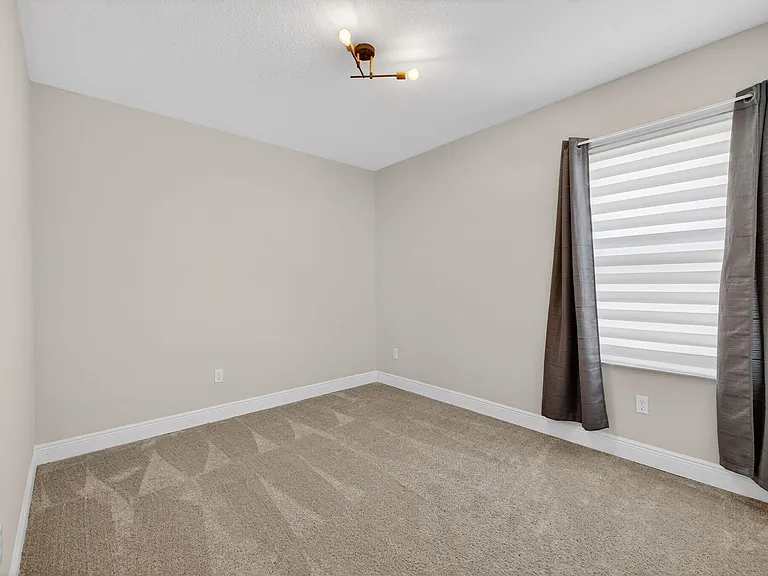 10916 SW Robbia Way — Photo 39
