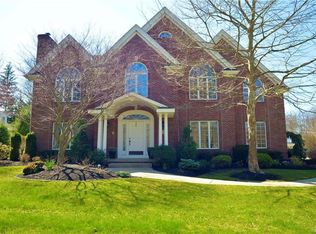 147 Roxbury Park, East Amherst, NY 14051
