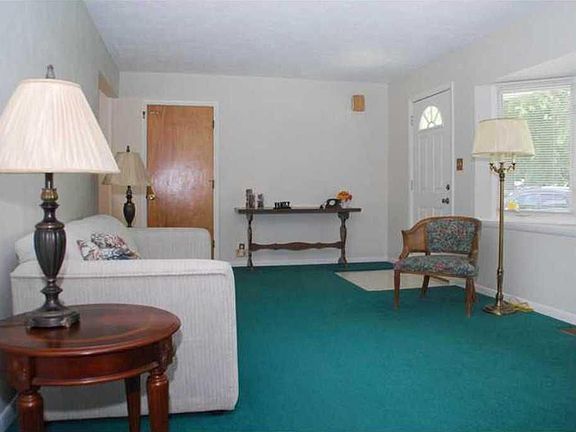 5th image of 6629 Parker Ln