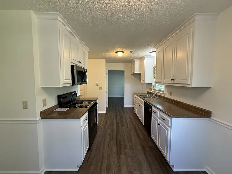 104 Shaverlee Ct — Photo 12