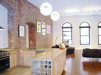 2nd image of 140 Nassau St APT 6C