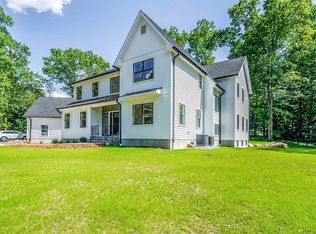 818 Ramapo Valley Rd, Oakland, NJ 07436