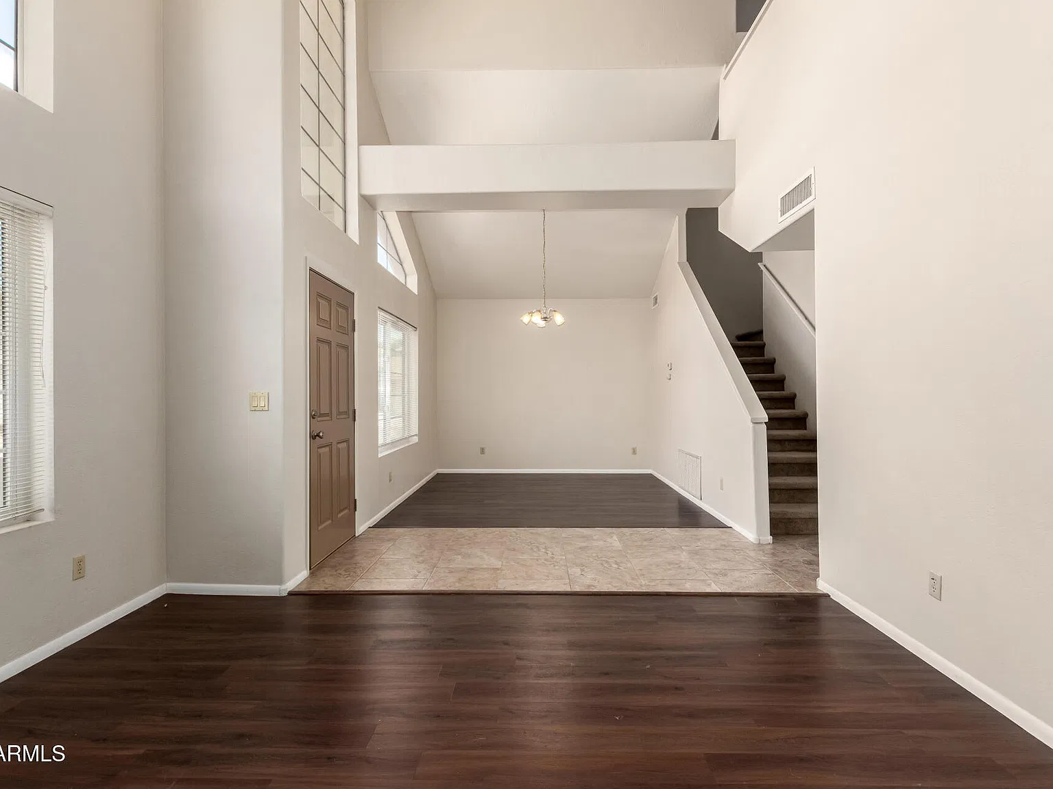 3 bed, 2.5 bath, 1826 sqft, $1,995 — Photo 3