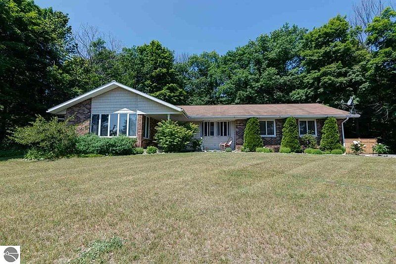 1st image of 3841 Heatherwood Dr W