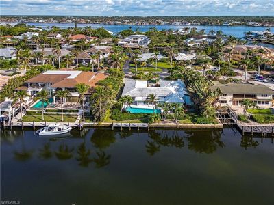 1990 7th St S, Naples, FL, 34102