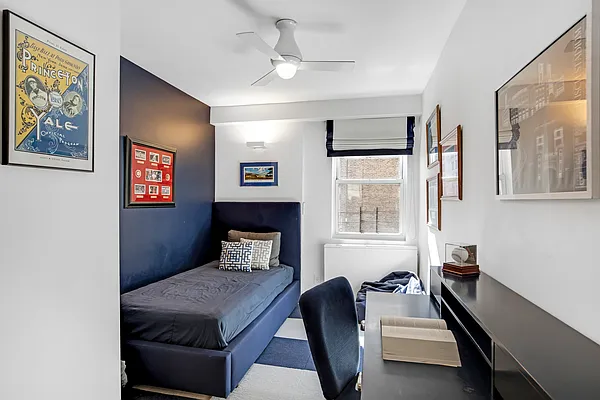 apartamento 5冊セット Mylarken-Exclusive 5 Piece King Panel Bedroom | Ashley