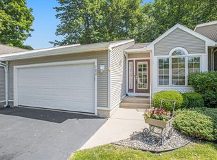 102 Crestwood Dr, Battle Creek, MI 49015
