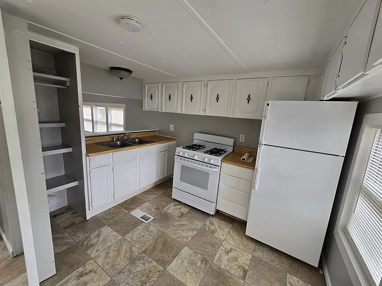 3150 Gilbert Dr #1 — Photo 1