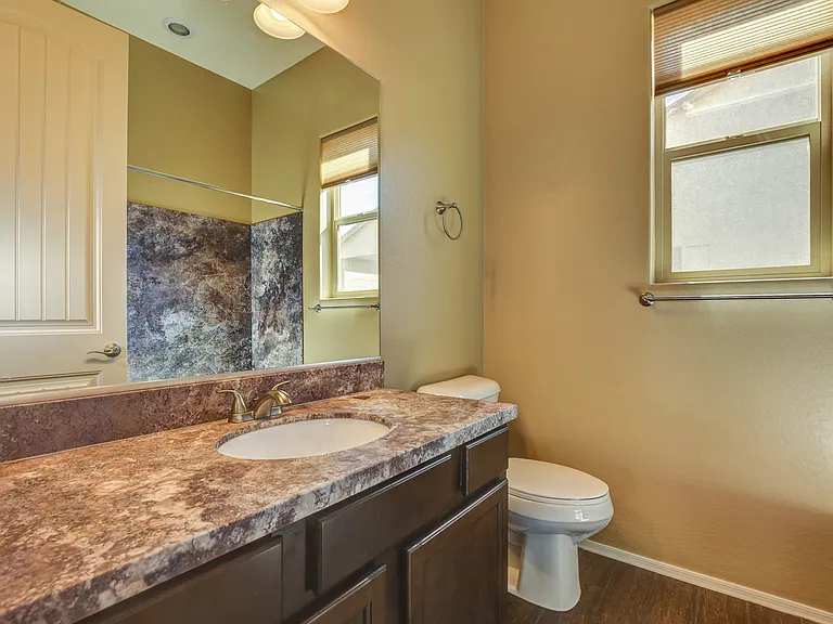 4844 N Salem Pl — Photo 15