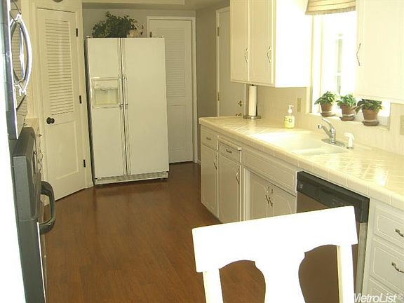 3rd image of 2560 E Canal Dr