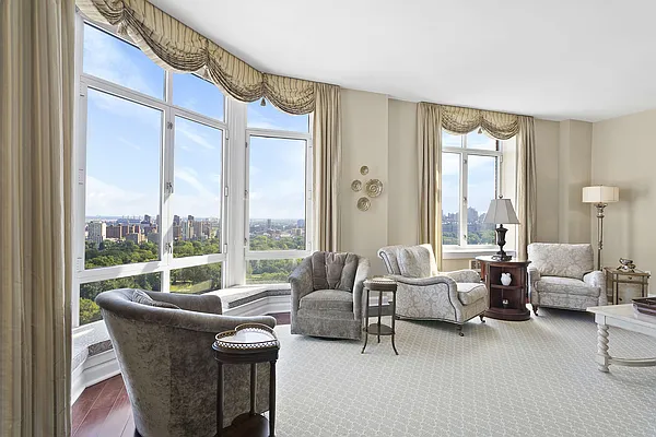 Sold by Compass | media 1