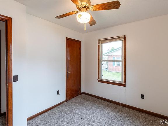 5th image of 106 Rose St