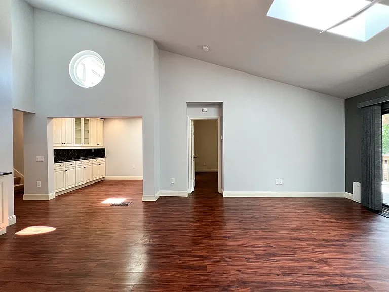 39 Fountain Grove Cir — Photo 12