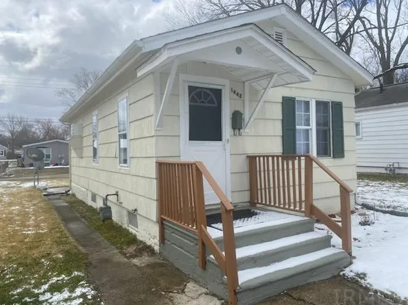 1442 E Donald St, South Bend, IN 46613