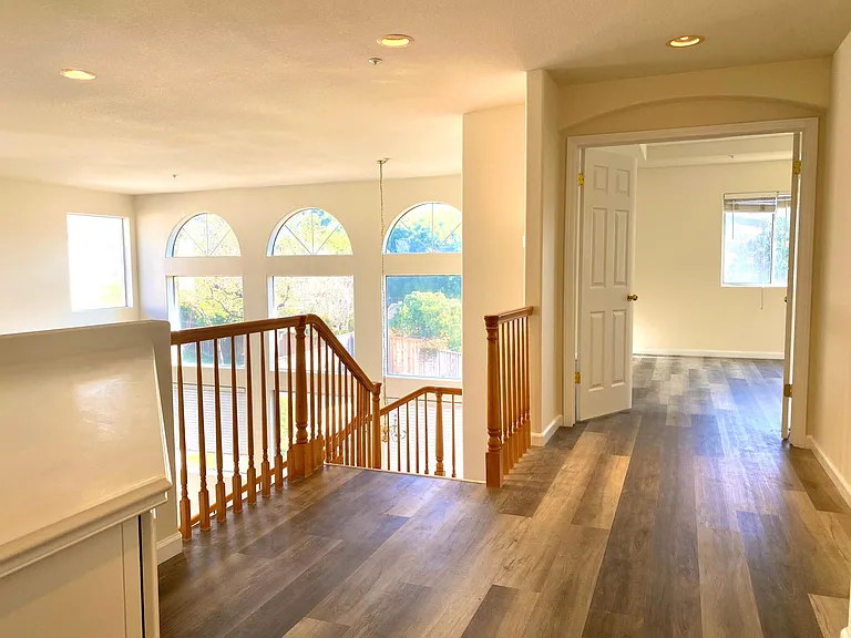 8 Lewis Cir — Photo 8