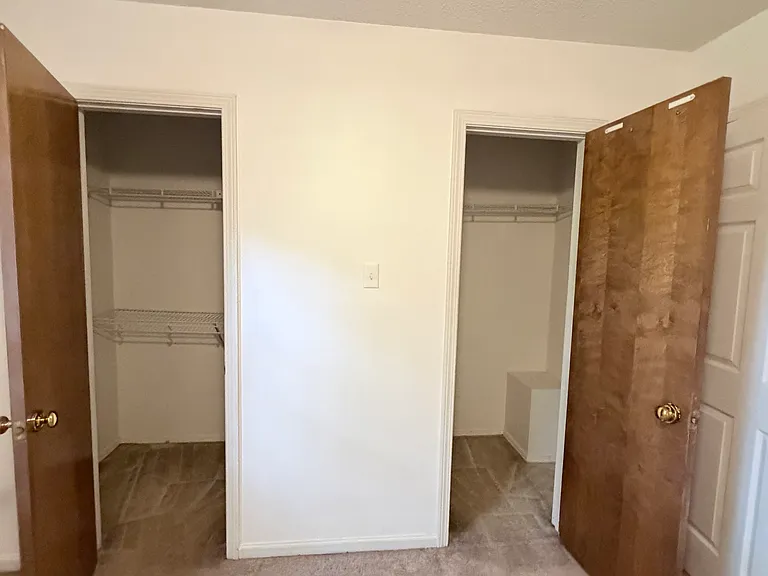 4717 Ridge Rd #A — Photo 6