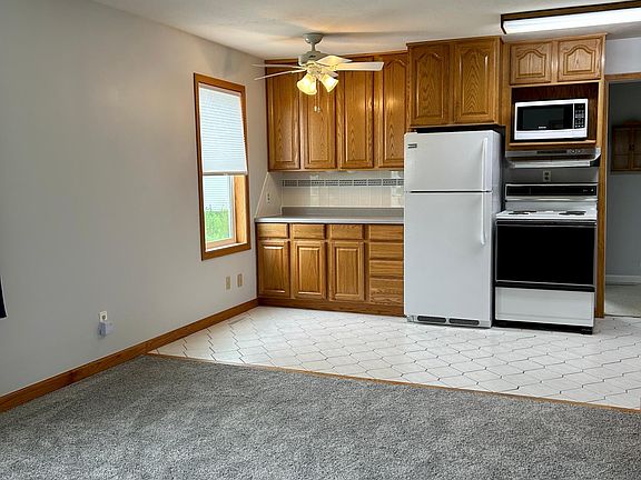 5th image of 320 S Nye Ave