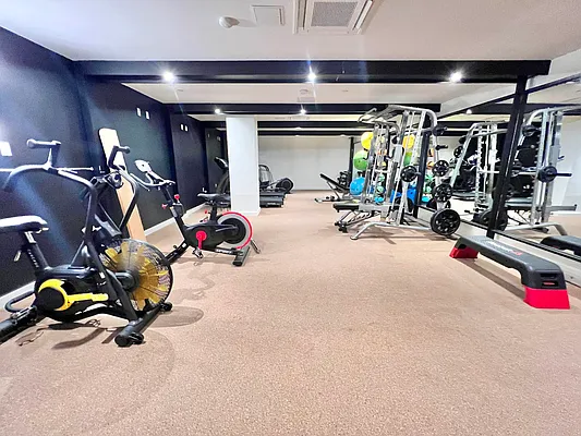 Rented by ERNY LLC | media 14