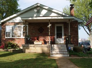 4911 Heege Rd, Saint Louis, MO 63123