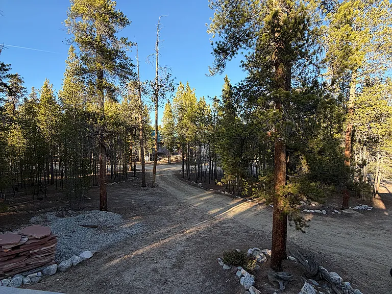 550 Peak View Dr — Photo 22