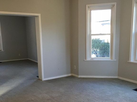 Dining room to living room