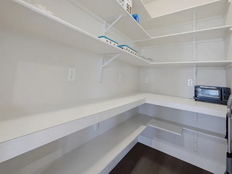 1457 W Tenzing St — Photo 21