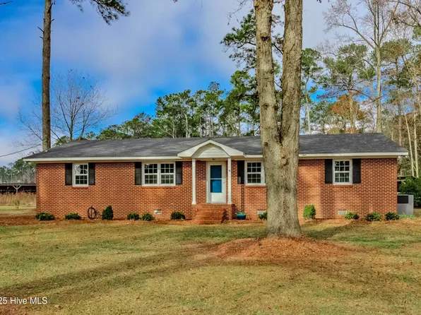 1154 Old Chinquapin Road, Beulaville, NC 28518