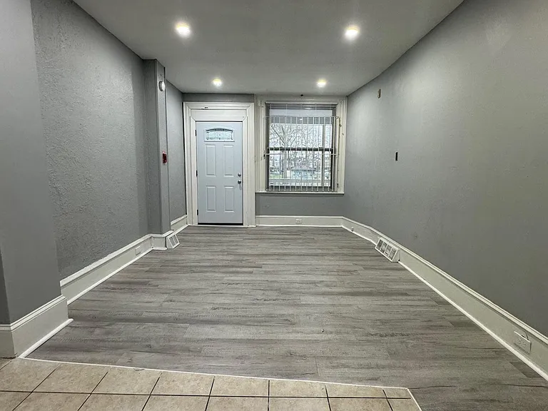 5115 Pine St #1 — Photo 2