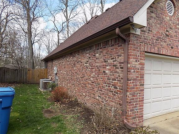 2nd image of 8463 Nottinghill Dr
